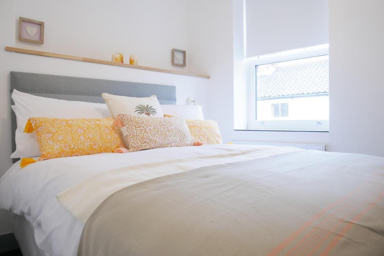 Sunset View, 2 Bedrooms In The Heart Of Holt With Parking Exterior photo